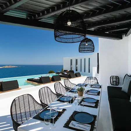 Psarou Black Villa *