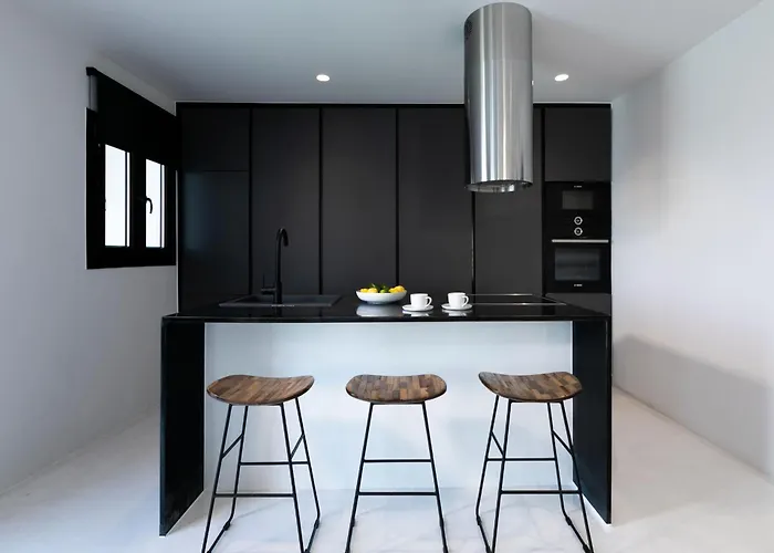 Villa Psarou Black *