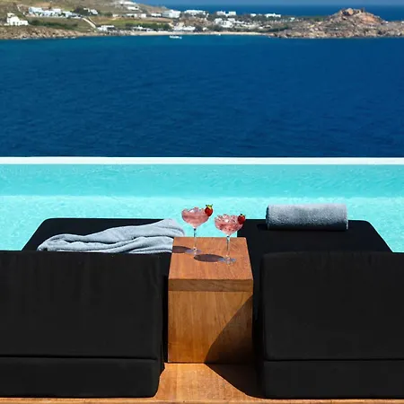 Villa Psarou Black