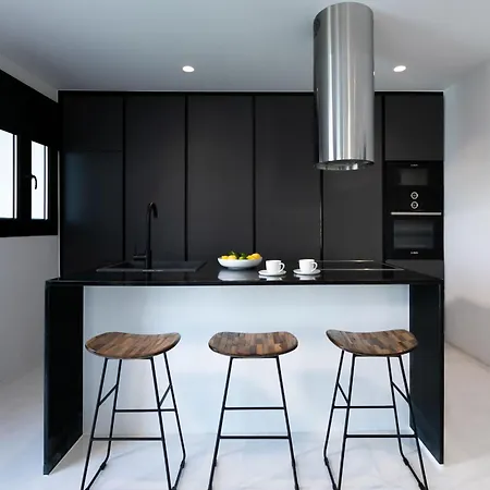 Villa Psarou Black *