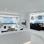 Psarou Black Villa *